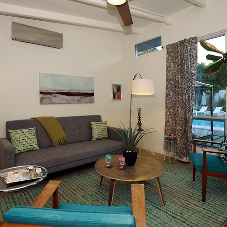 The Wesley Hotel By Avantstay Retro Spacious W Bbq Pool Spa Palm Springs Exteriör bild