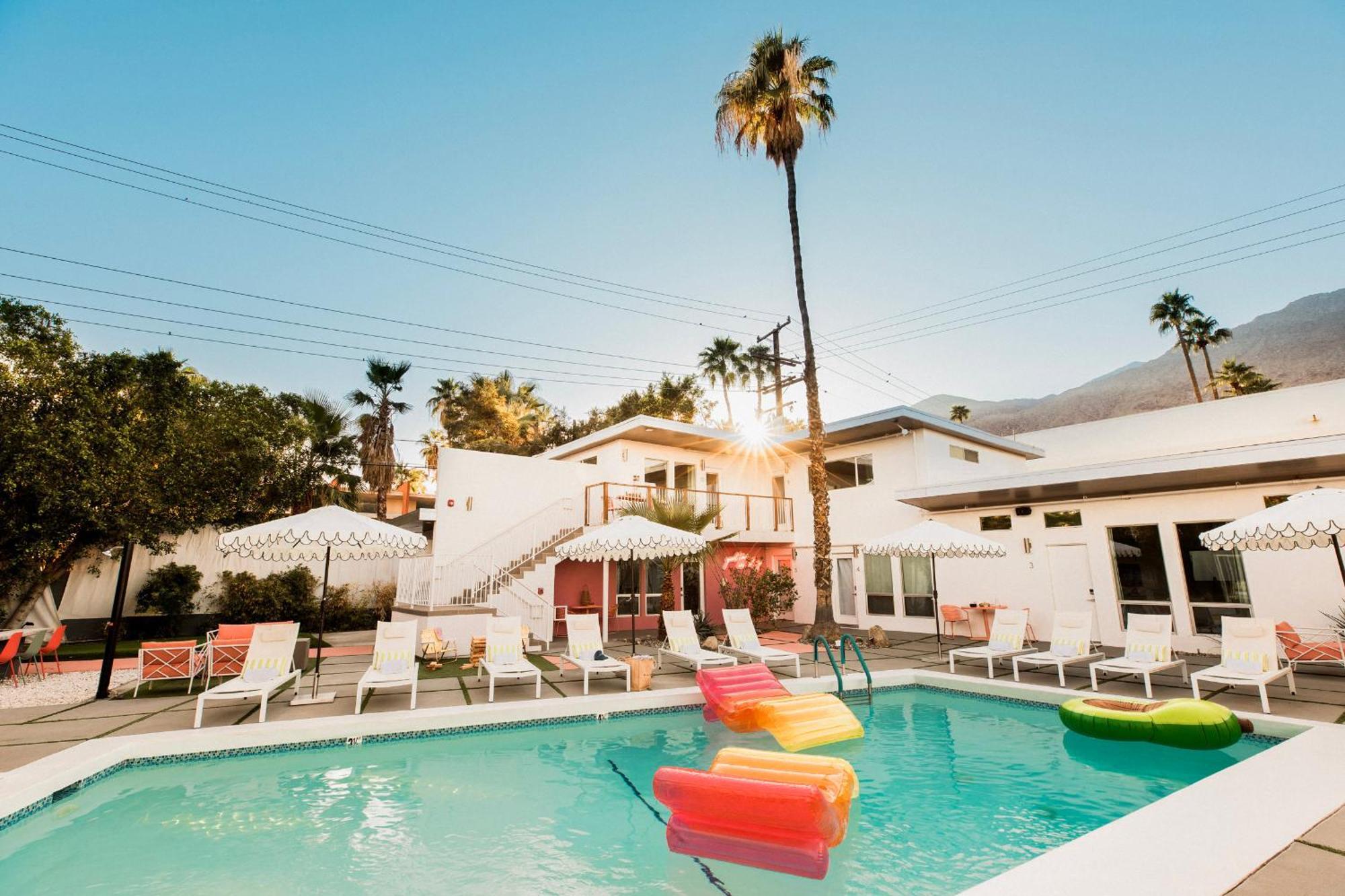 The Wesley Hotel By Avantstay Retro Spacious W Bbq Pool Spa Palm Springs Exteriör bild