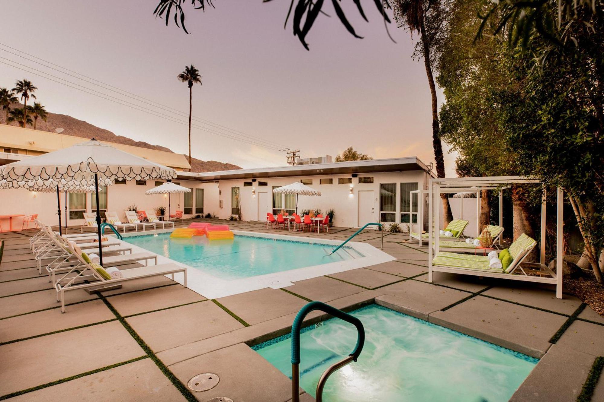 The Wesley Hotel By Avantstay Retro Spacious W Bbq Pool Spa Palm Springs Exteriör bild