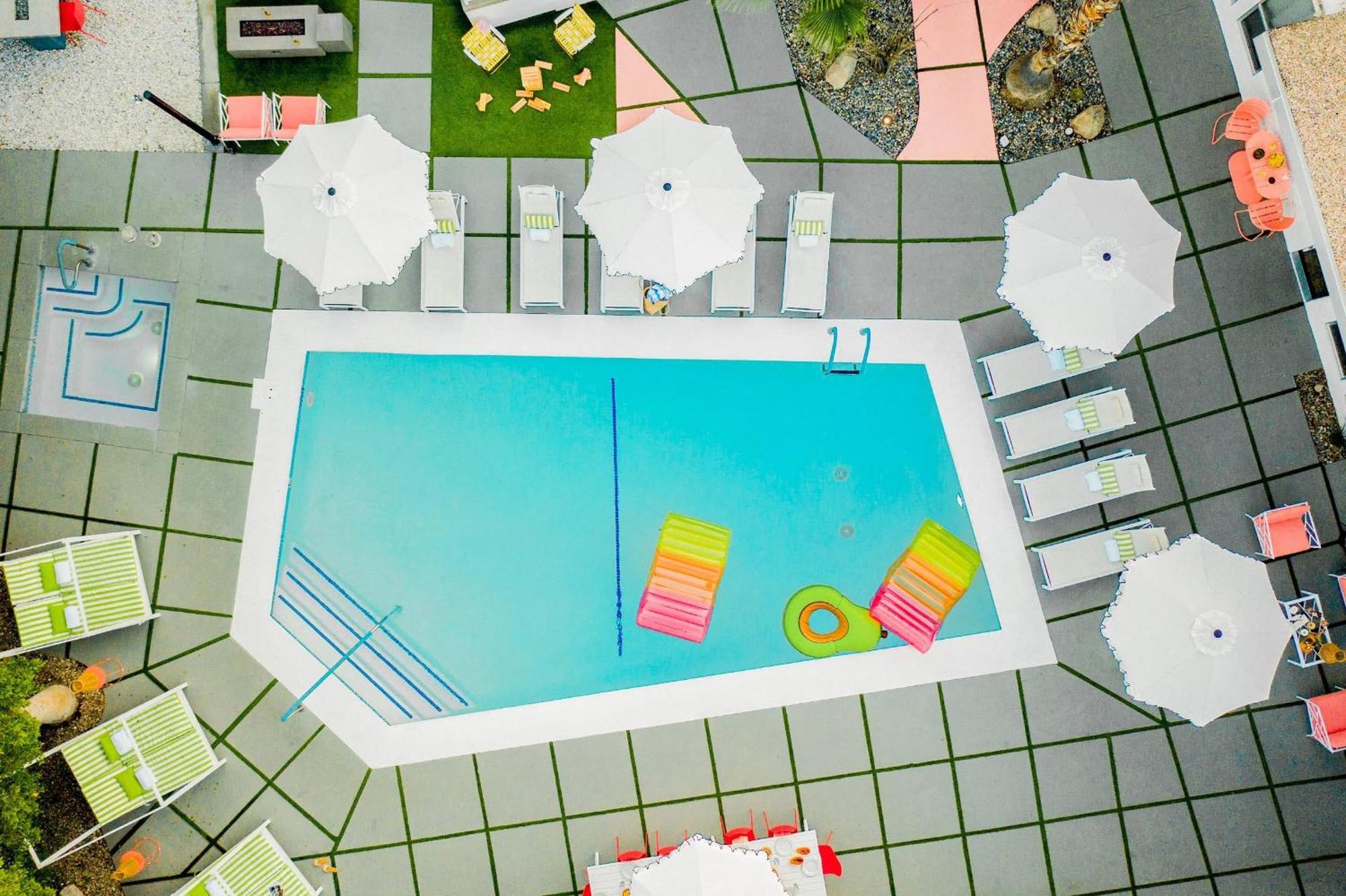 The Wesley Hotel By Avantstay Retro Spacious W Bbq Pool Spa Palm Springs Exteriör bild