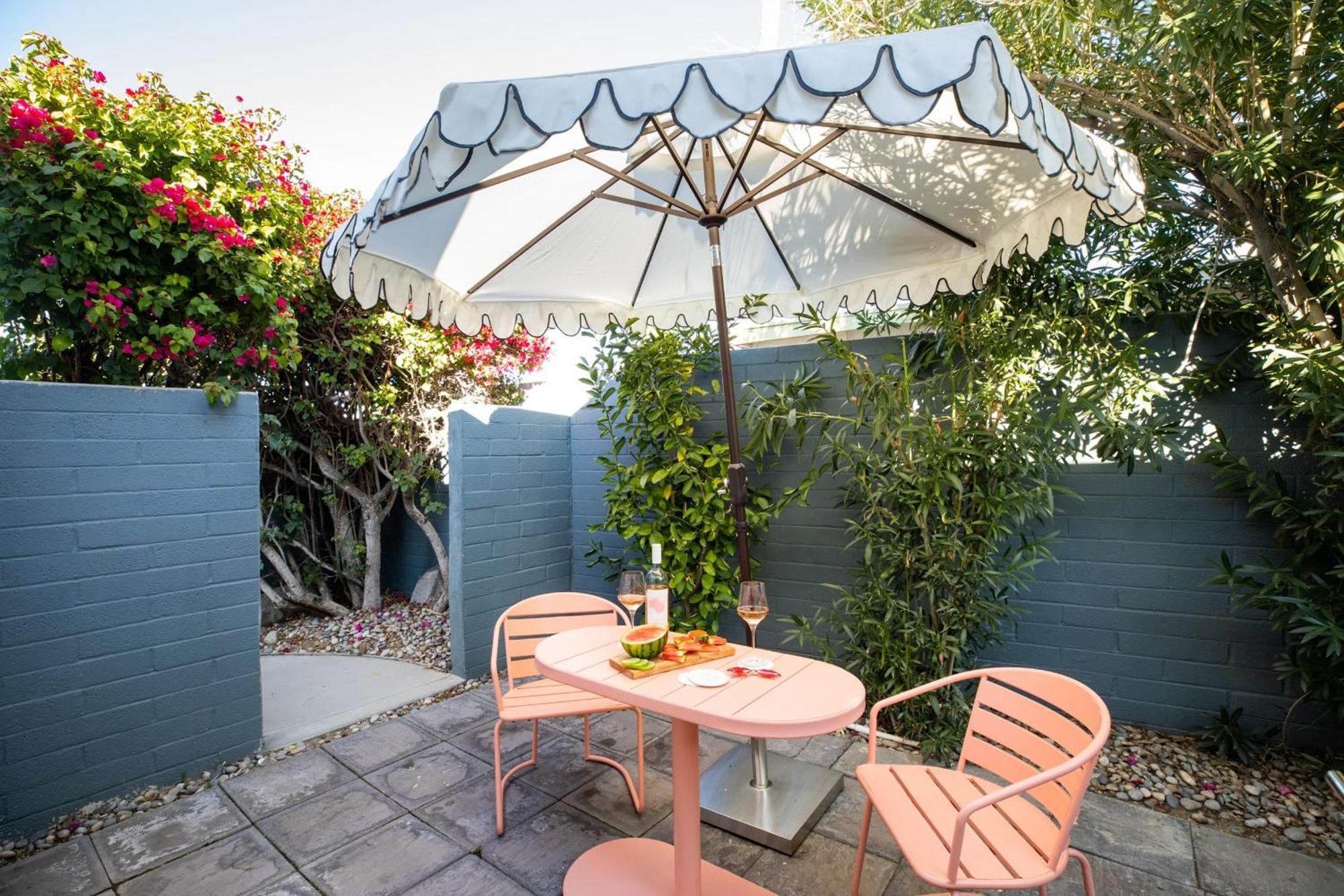 The Wesley Hotel By Avantstay Retro Spacious W Bbq Pool Spa Palm Springs Exteriör bild