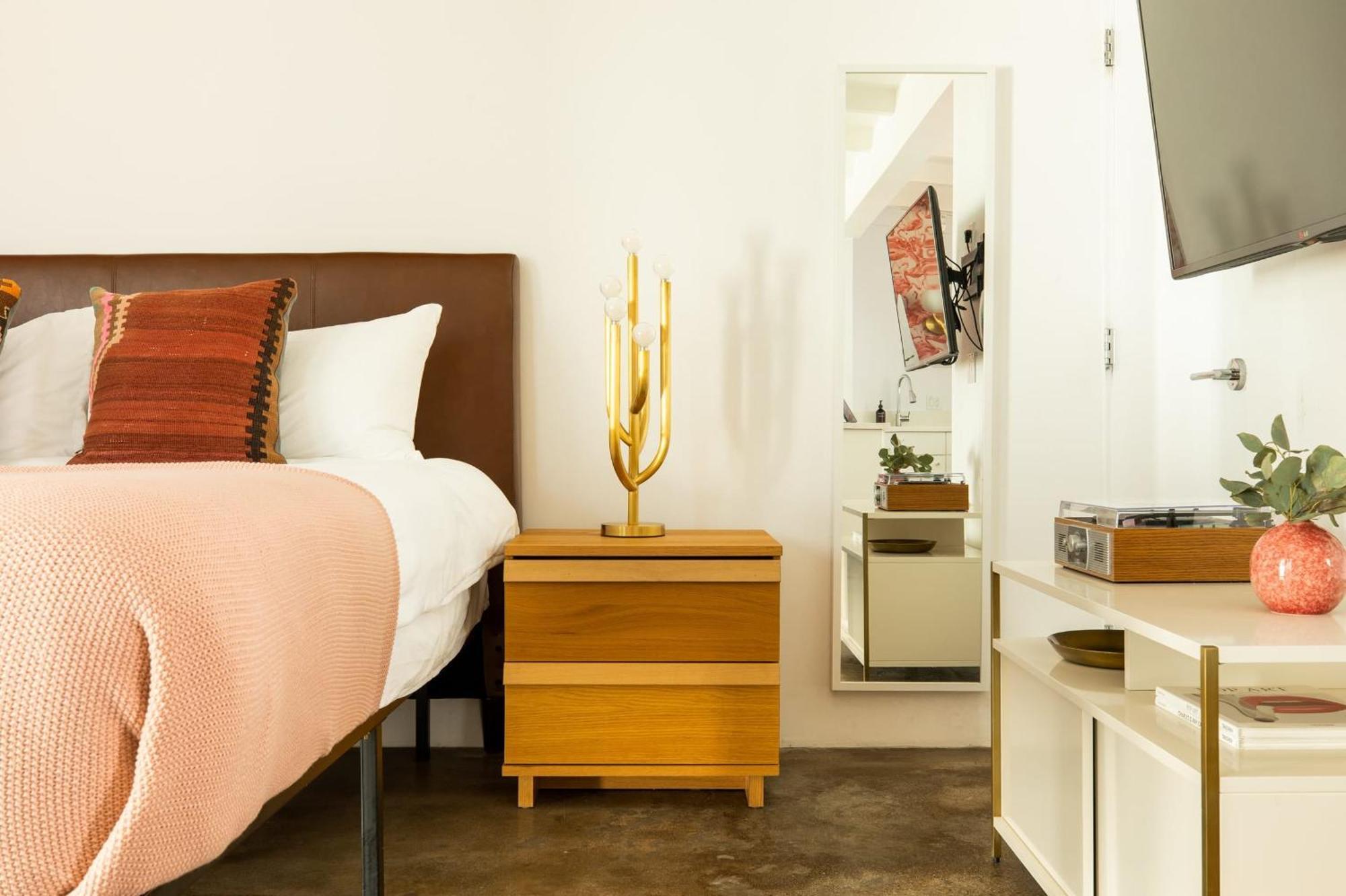 The Wesley Hotel By Avantstay Retro Spacious W Bbq Pool Spa Palm Springs Exteriör bild